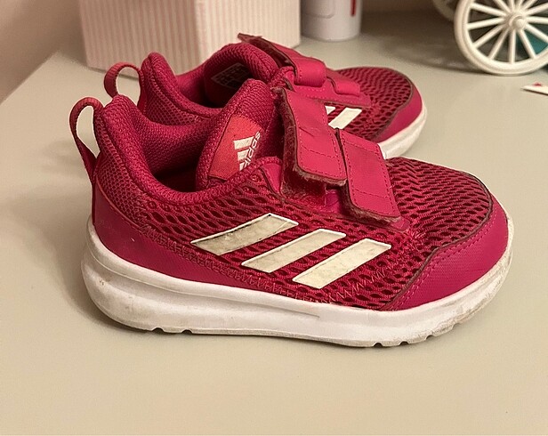 25 Beden 25,5 numara Adidas spor ayakkabı