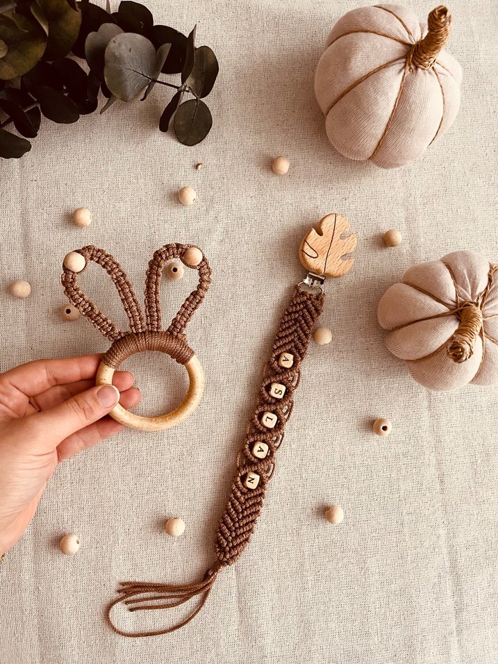 Kahverengi Makrome Diş Kaşıyıcı ve Emzik Askısı - Görsel 2