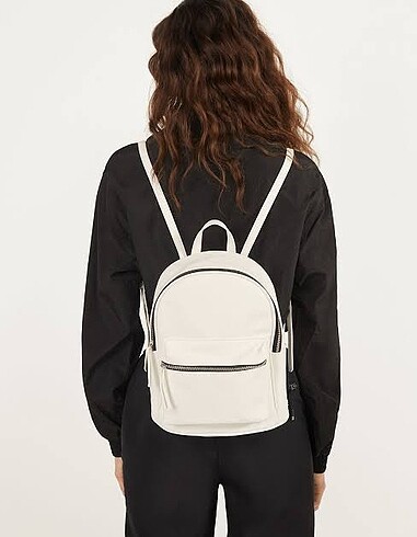 Bershka sirt cantasi