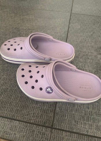 30 Beden Crocs Terlik