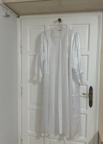 Nakışlı Uzun Beyaz Vintage Kadın Sabahlık ve Gecelik - Görsel 6