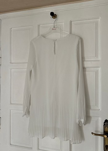 Beyaz Piliseli Uzun Kollu Kadın Tunik - Görsel 2