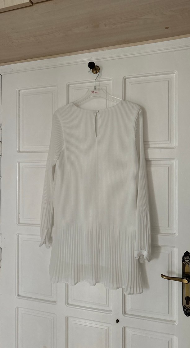 Beyaz Piliseli Uzun Kollu Kadın Tunik - Görsel 2