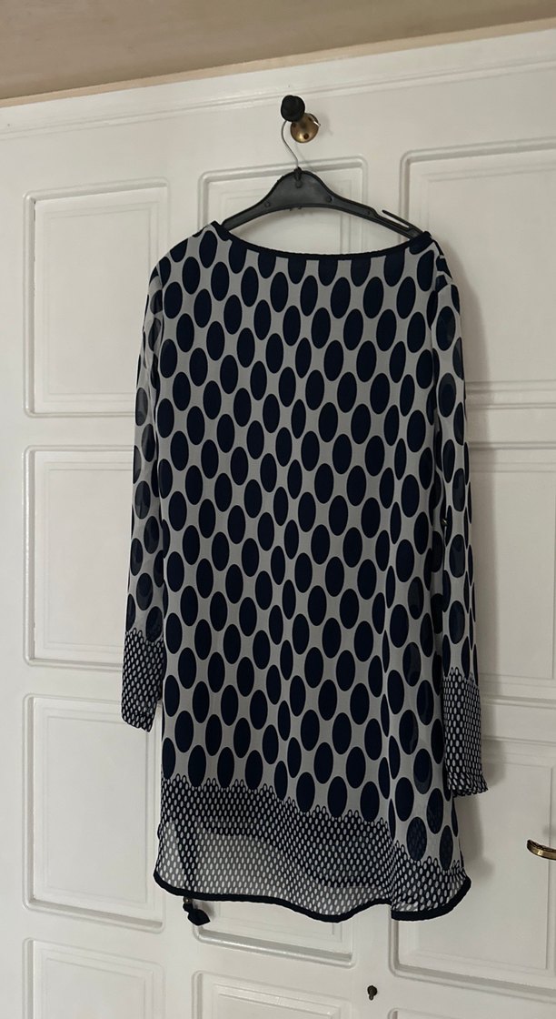 Uzun Kollu Desenli Gri Kadın Tunik - Görsel 3