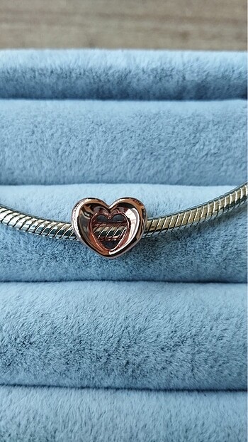 Pandora rose kalp charm