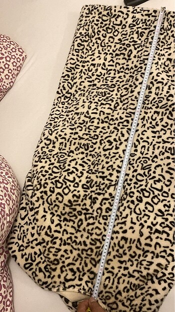 FRANSA- LEOPAR DESEN PELUŞ KÜRK KABAN - Görsel 9