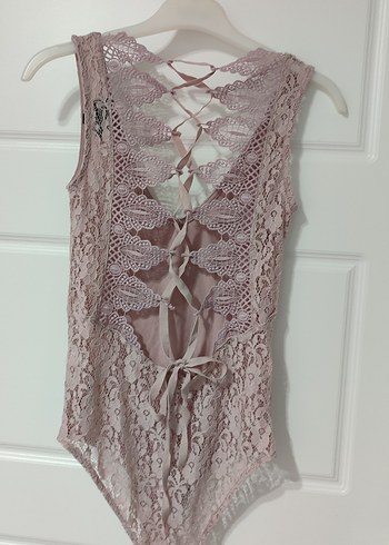 Topshop Dantel Detaylı Pembe Askılı Çıtçıtlı Body