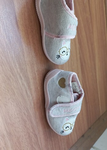 Kız Çocuk Gri Nakışlı Sıcak Ev Terliği - Görsel 2