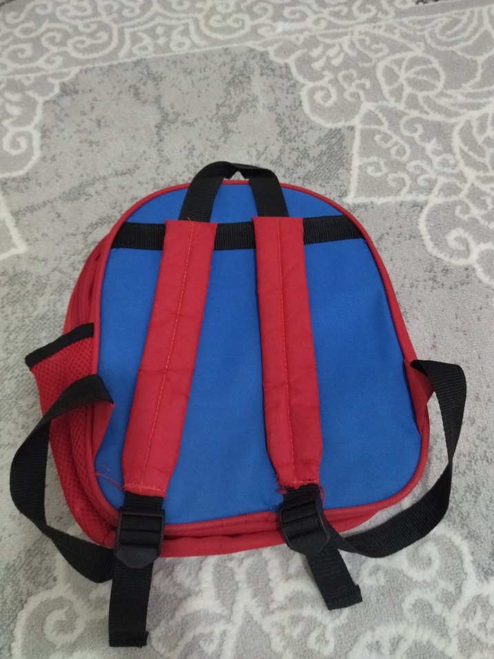 Örümcek Adam Temalı Kırmızı Çocuk Sırt Çantası - Görsel 3