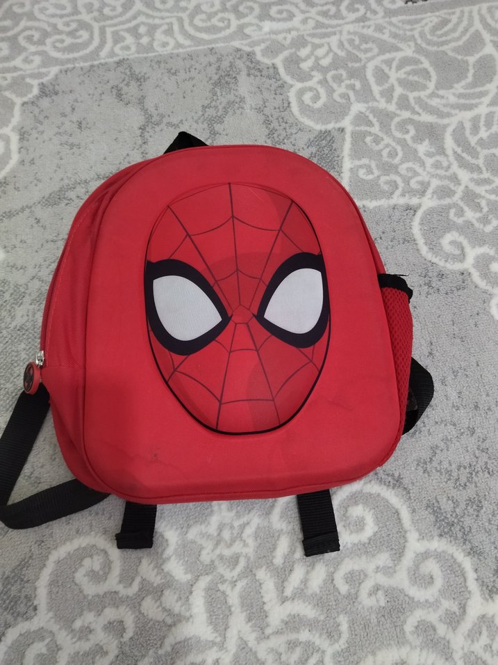 Örümcek Adam Temalı Kırmızı Çocuk Sırt Çantası - Görsel 2