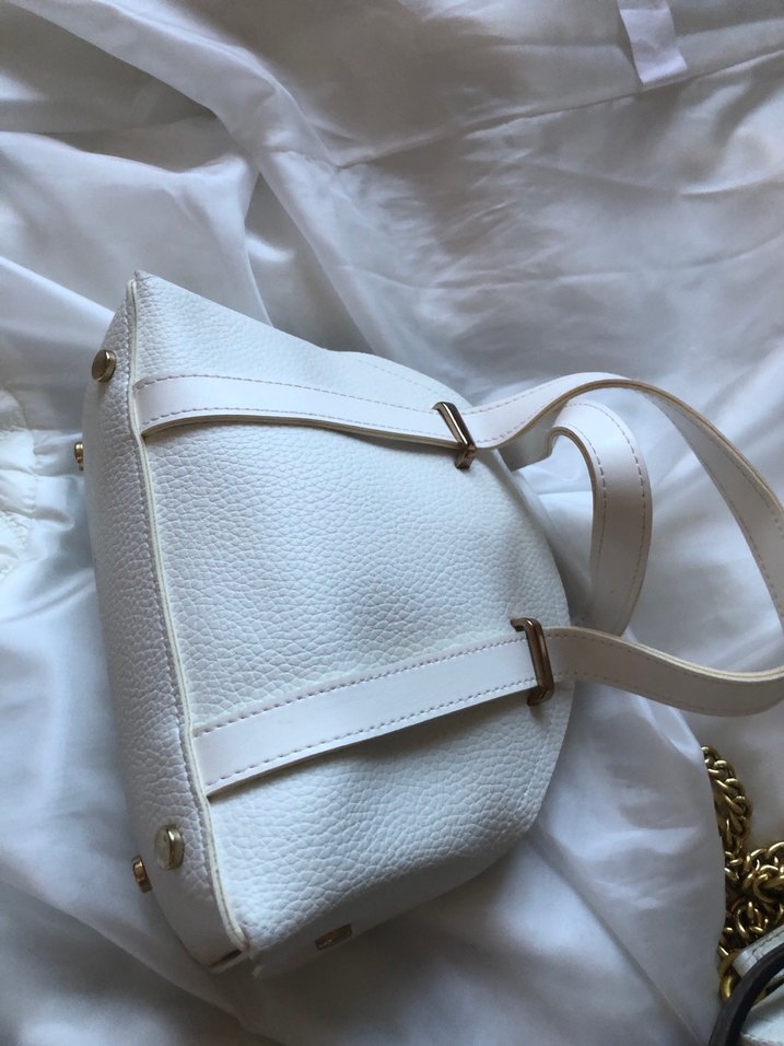 Beyaz Deri Tokalı Kadın Çantası - Görsel 2