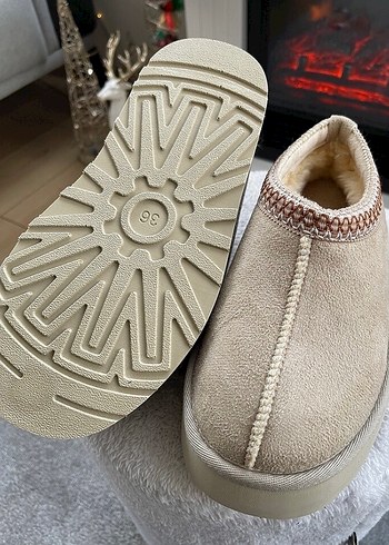 Ugg Bej Süet Tüylü - Görsel 3
