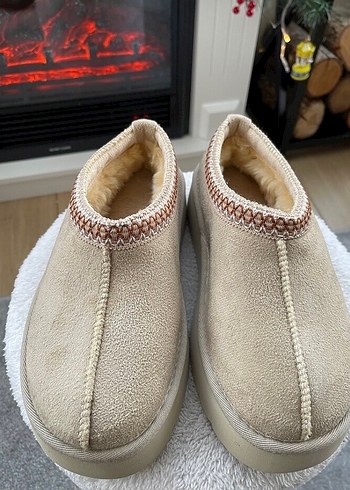 Ugg Bej Süet Tüylü - Görsel 4