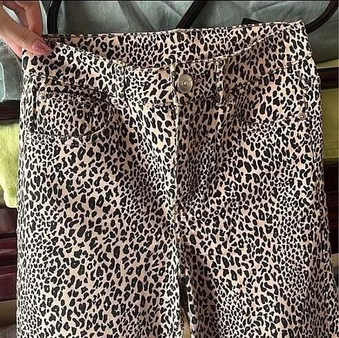 H&M leopar jean