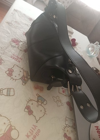 Beden şık detayl kol ve bel çantası iç kısmı geniş