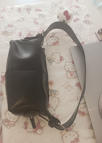 Beden siyah Renk şık detayl kol ve bel çantası iç kısmı geniş