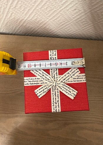 Kırmızı Kurdeleli Hediye Kutusu - Görsel 5