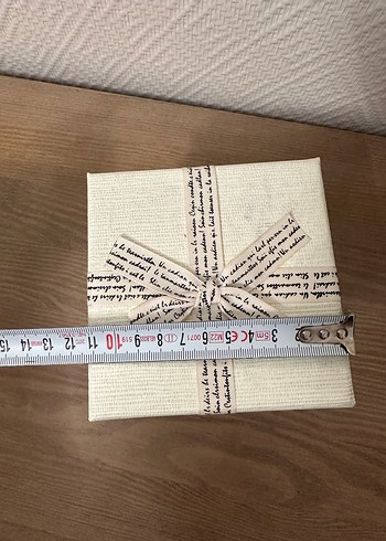 Krem Renkli Hediye Kutusu - Görsel 3