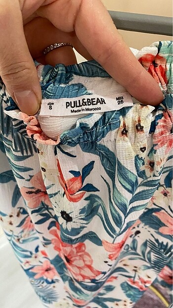s Beden Pull&bear marka bluz
