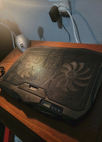 Frisby 4 Fanlı Laptop Soğutucu USB 10-17 inç - Görsel 2