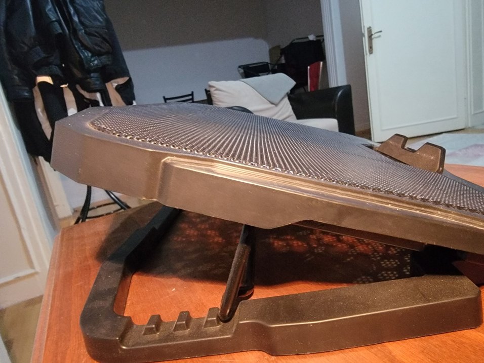 Frisby 4 Fanlı Laptop Soğutucu USB 10-17 inç - Görsel 3