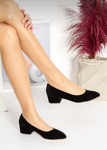 Siyah kadife stiletto