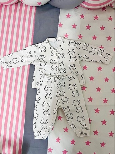 Kız bebek pijama takımı