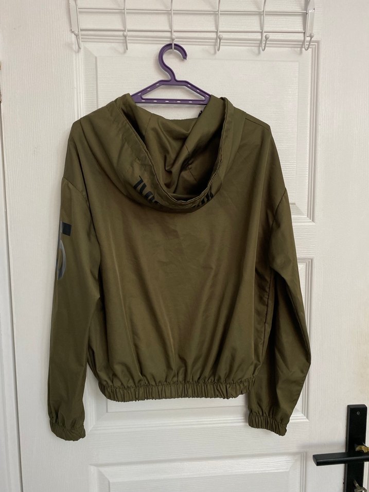 Koton yağmurluk - Görsel 3