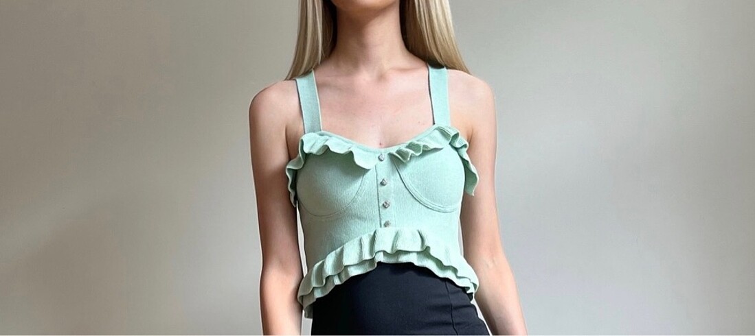 s Beden Su yeşili crop top bluz