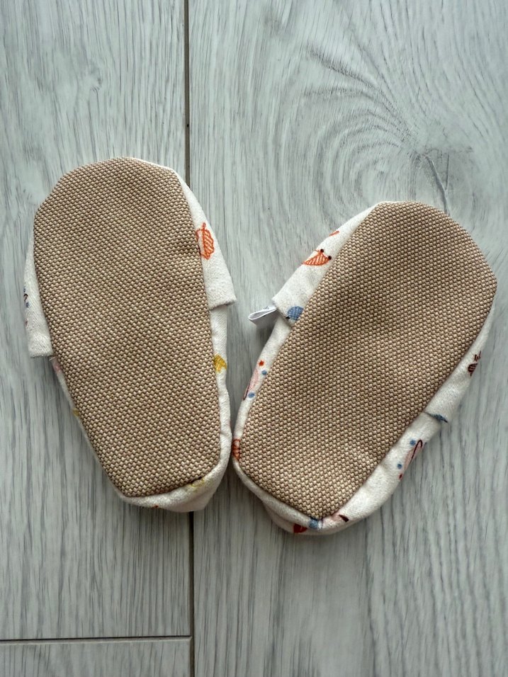 Bebekler için Renkli Baskılı Triko Ev Ayakkabısı 20 No - Görsel 3