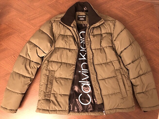 Calvin Klein Mont