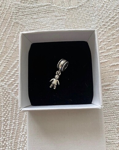 Orijinal Pandora charm