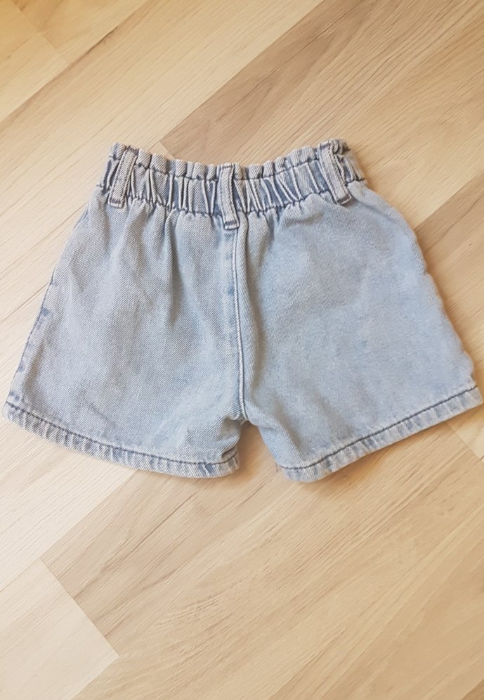 Nakışlı Düğmeli Kız Kot Şort - Görsel 2