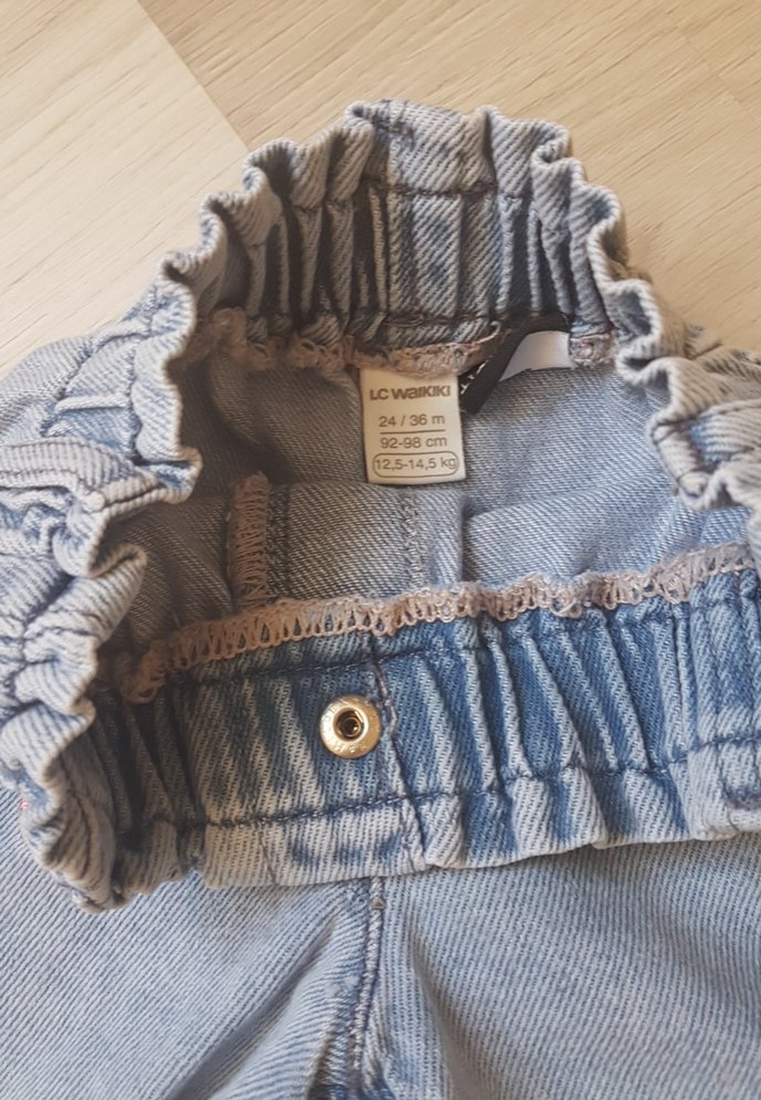 Nakışlı Düğmeli Kız Kot Şort - Görsel 3