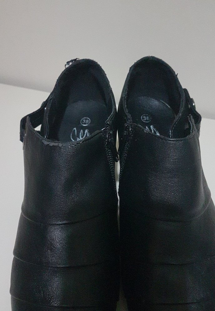 Deri Tokalı Siyah Kadın Topuklu Bot - Görsel 4