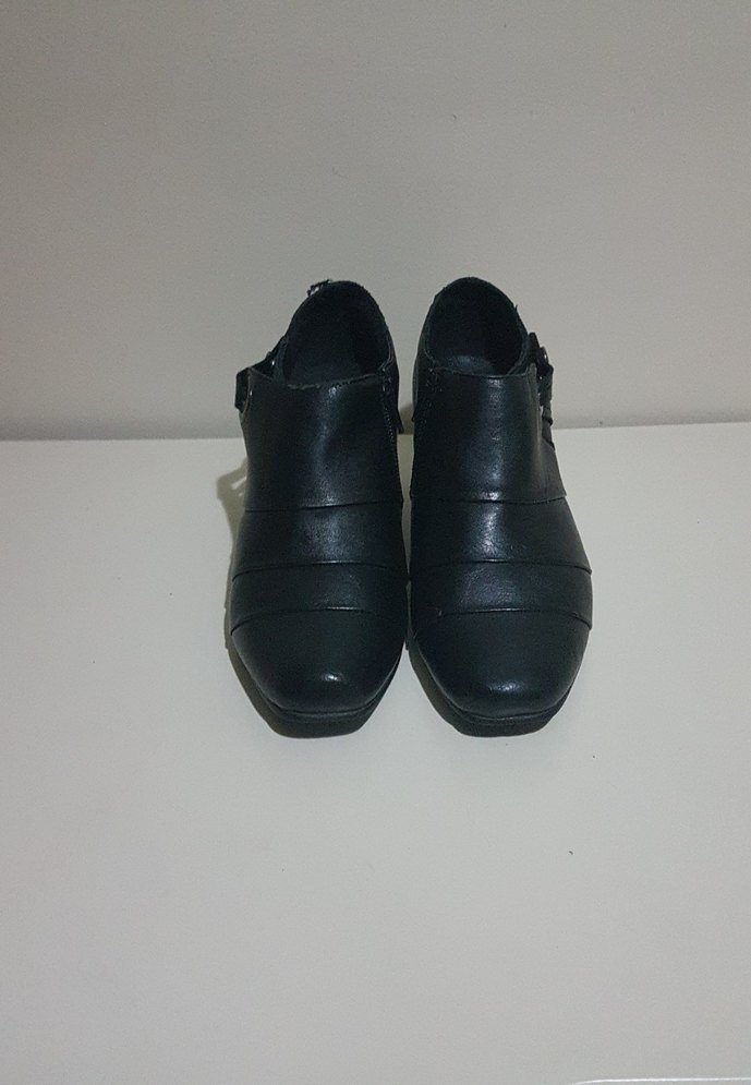 Deri Tokalı Siyah Kadın Topuklu Bot - Görsel 2