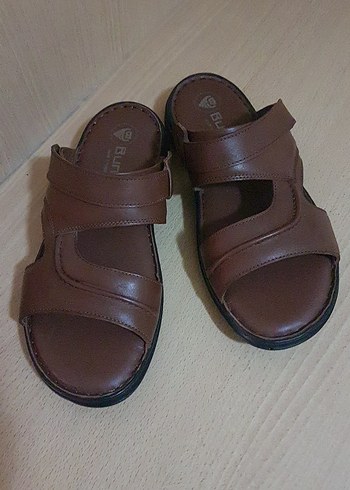 Kahverengi Deri Tokalı Erkek Terlik