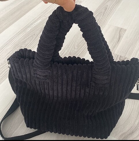 Stradivarius siyah kadife çanta