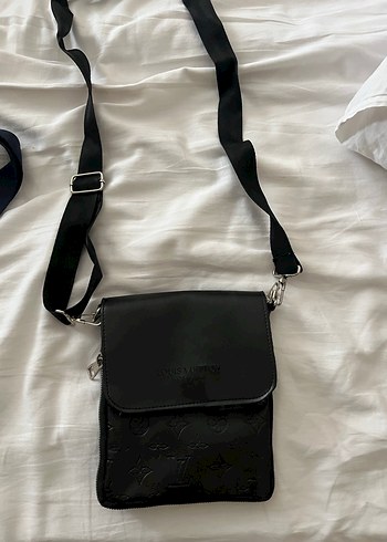 Siyah Deri Kadın Çapraz Çanta - Görsel 2