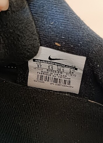 39 Beden Nike Tiempo Halısaha Ayakkabı