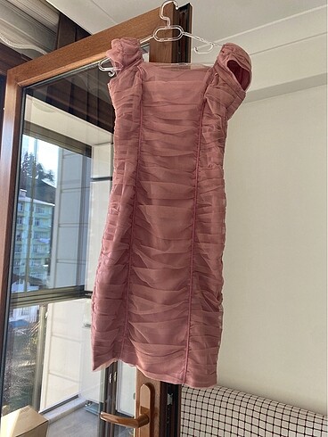 Pembe abiye