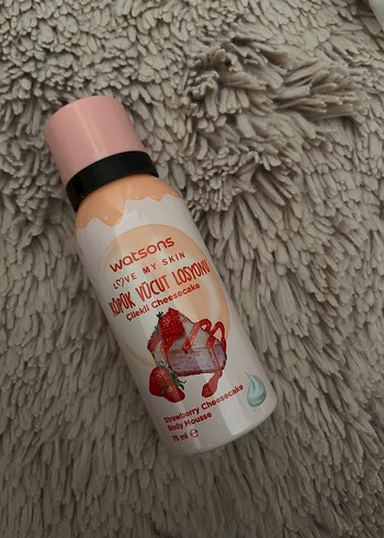 Watsons Çilekli Cheesecake Vücut Losyonu 75 ml