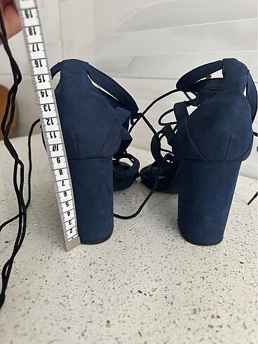 37 Beden Bershka sandalet
