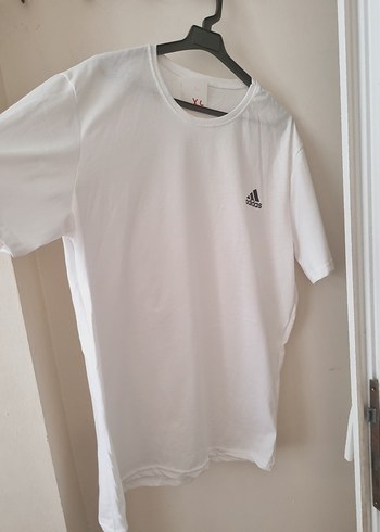 Adidas Erkek Beyaz Kısa Kollu Tişört
