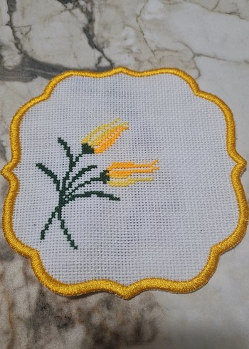 Beden beyaz Renk Etamin işlemeli sunum peçetesi