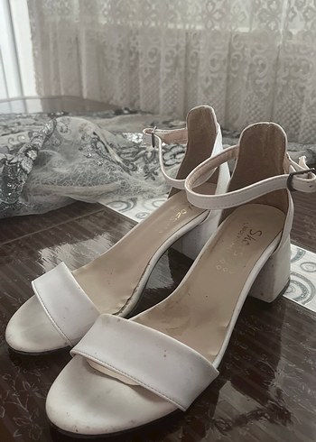 Beyaz Tokalı Blok Topuklu çocuk Abiye Ayakkabı - Görsel 2