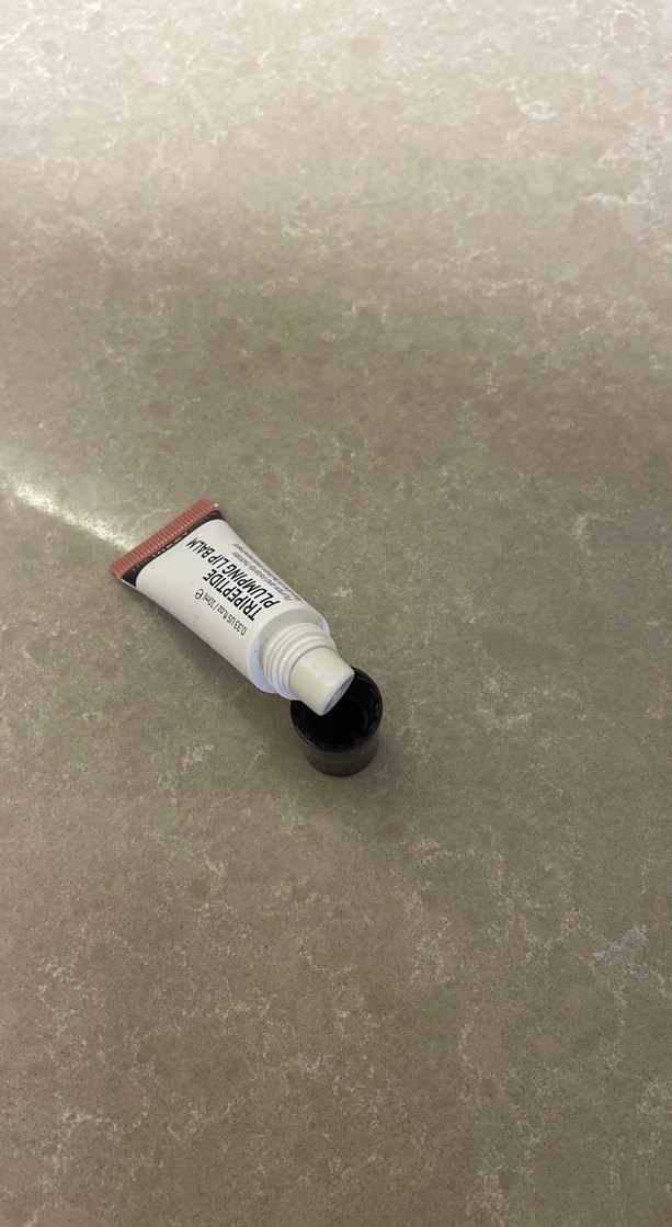 The Inkey List Tripeptid Dolgunlaştırıcı Dudak Balmı - Görsel 2