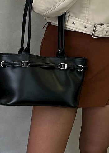 Klasik Siyah Deri Tokalı Kadın Çanta - Görsel 2