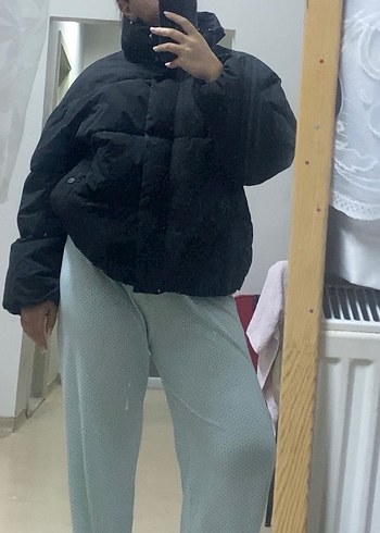 Siyah, Yüksek Yakalı, Puff Mont - Görsel 2