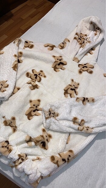 AYICIKLI PELUŞ SWEAT